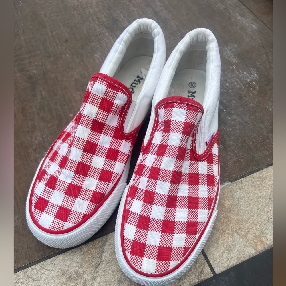 Mudd Womens  10 Poppy-197L Slip On Flats Checkered Comfort White Red Can…
